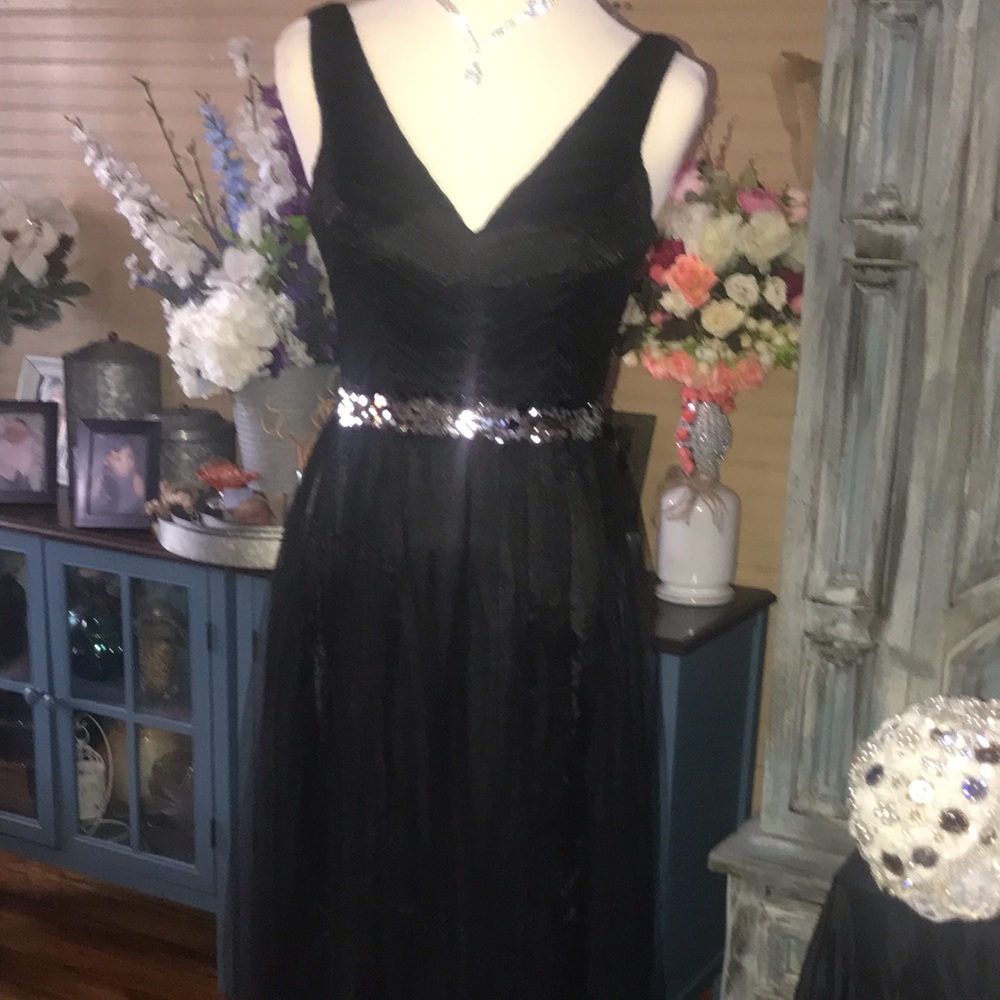 NWT Beautiful black formal dress - Picture 3 of 8